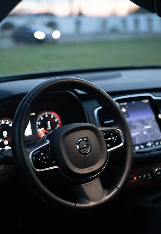 Volvo XC 90 cena 142000 przebieg: 97600, rok produkcji 2016 z Kraków małe 781